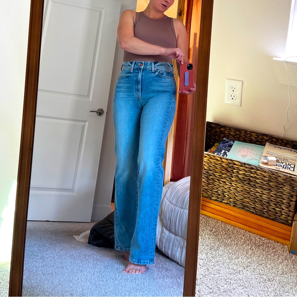 Brand new pair of AYR The Sugar jeans 27S